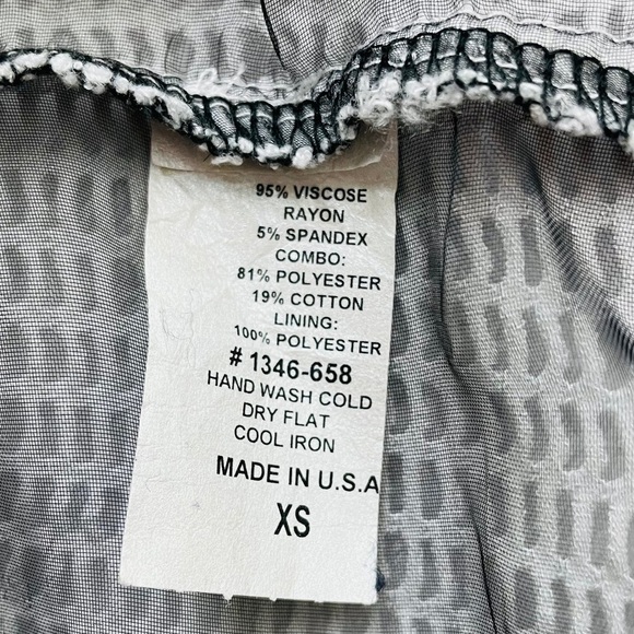 Waverly Grey Liberant White and Gray Jacket - Picture 9 of 13